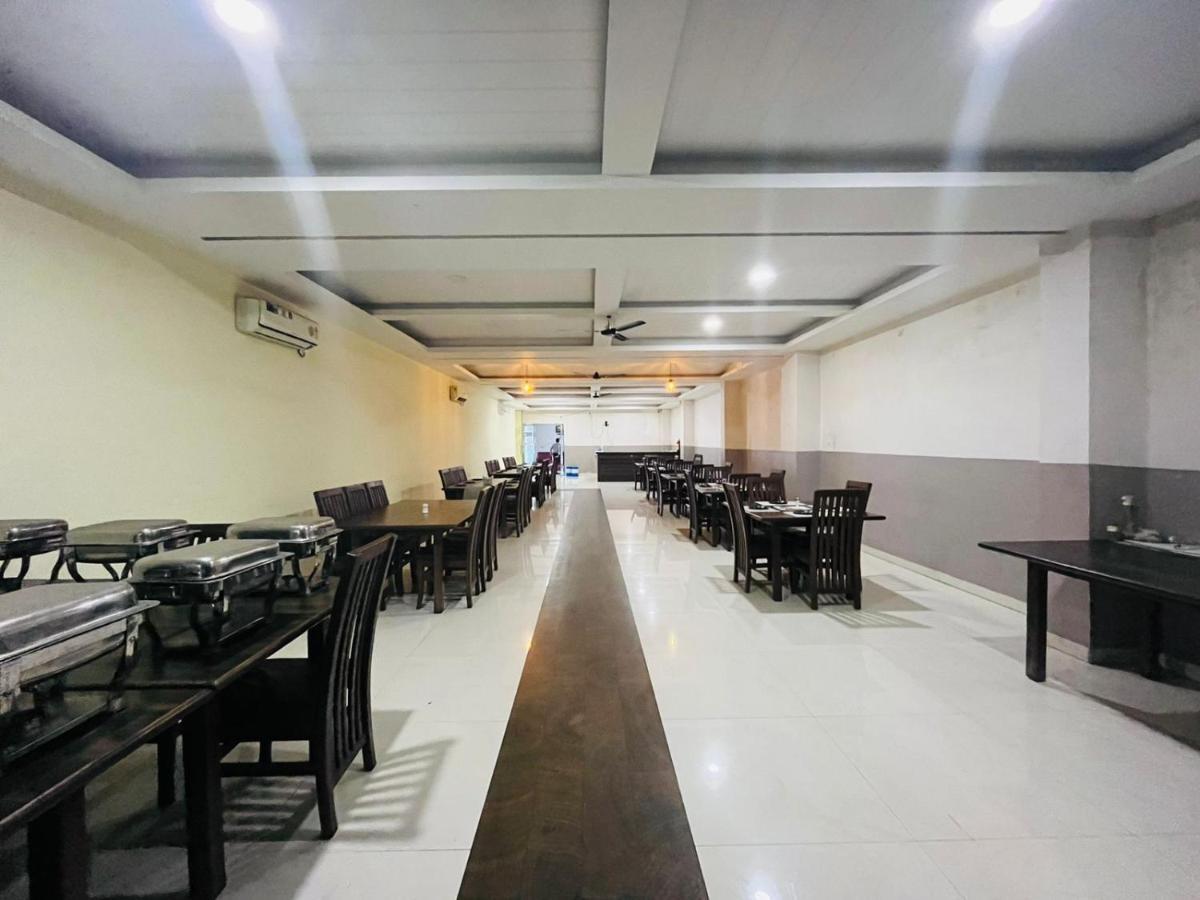 Jmc Hotel Lavish Akolia Ngoại thất bức ảnh
