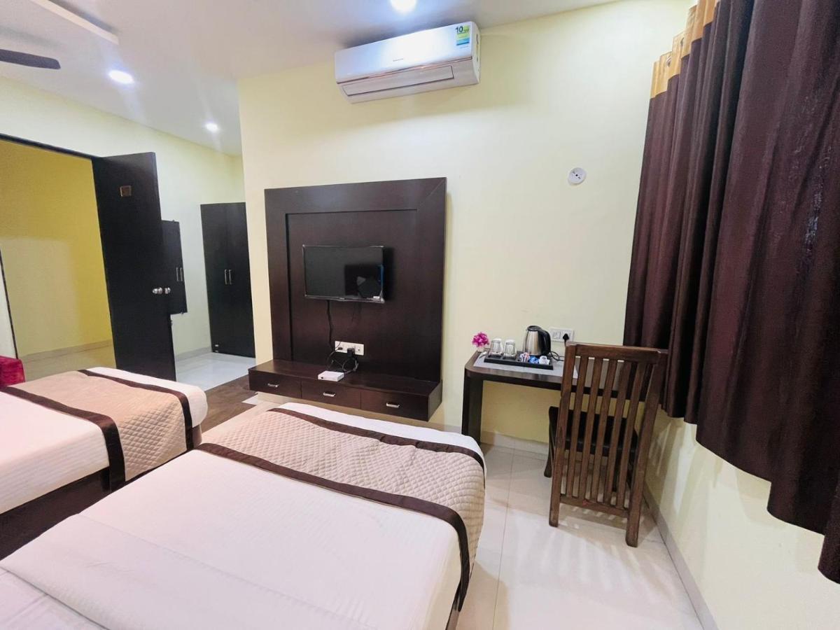 Jmc Hotel Lavish Akolia Ngoại thất bức ảnh